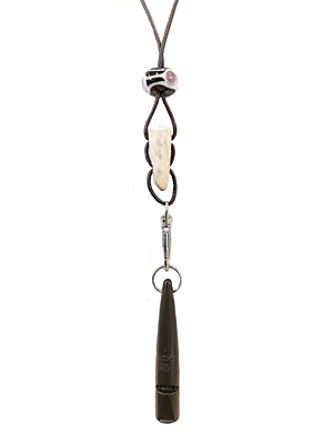 Bracco Original whistle strap made of natural materials, bead- magic eye, purple.
