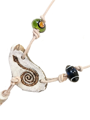 Bracco Originální řemínek na píšťalku z přírodních materiálů, ručně vinutá perla- had, magické oko.
