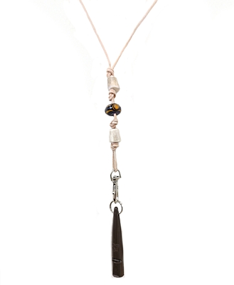 Bracco Originální řemínek na píšťalku z přírodních materiálů, ručně vinutá perla- parůžky